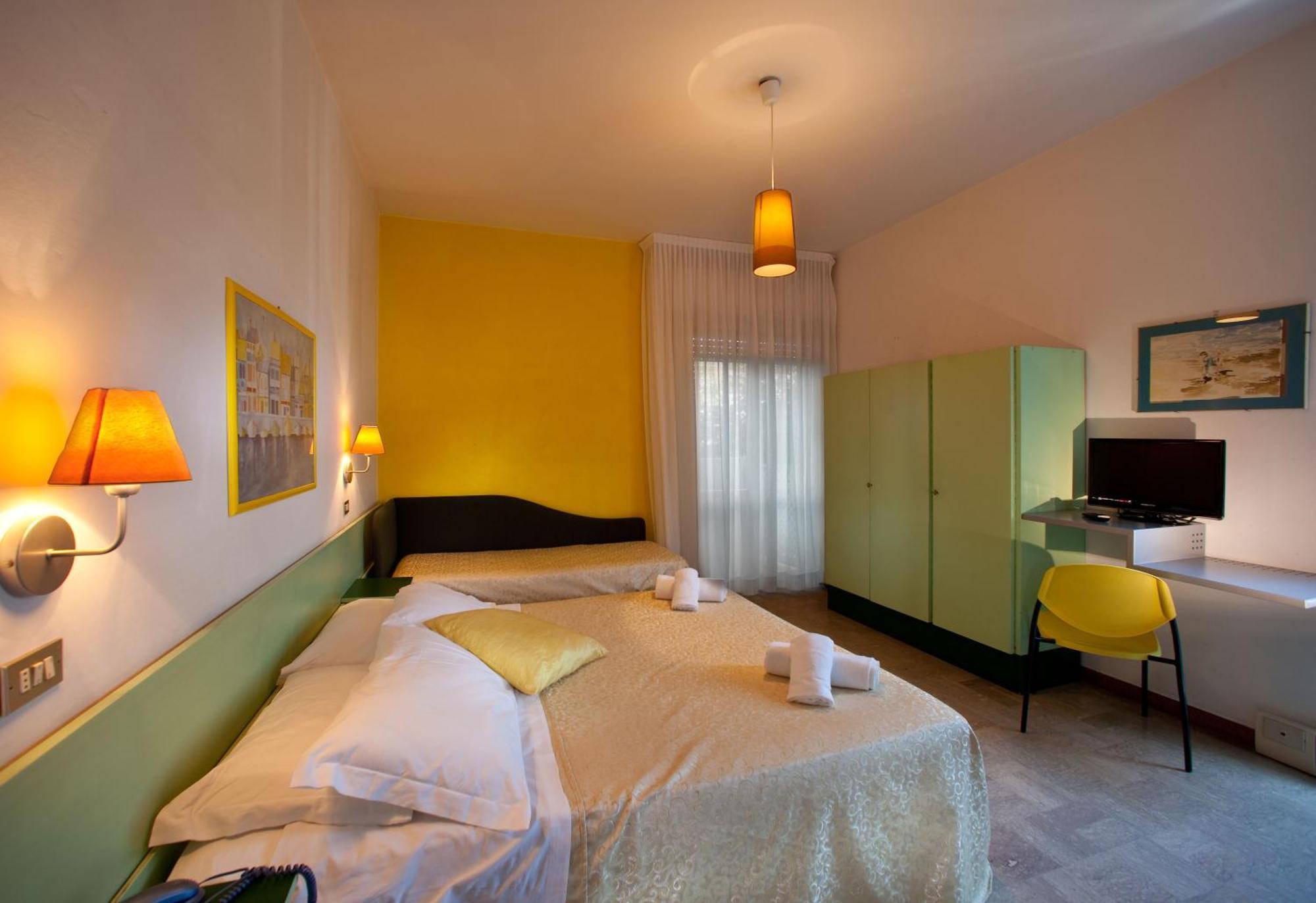Hotel Ivano Rimini Exterior foto